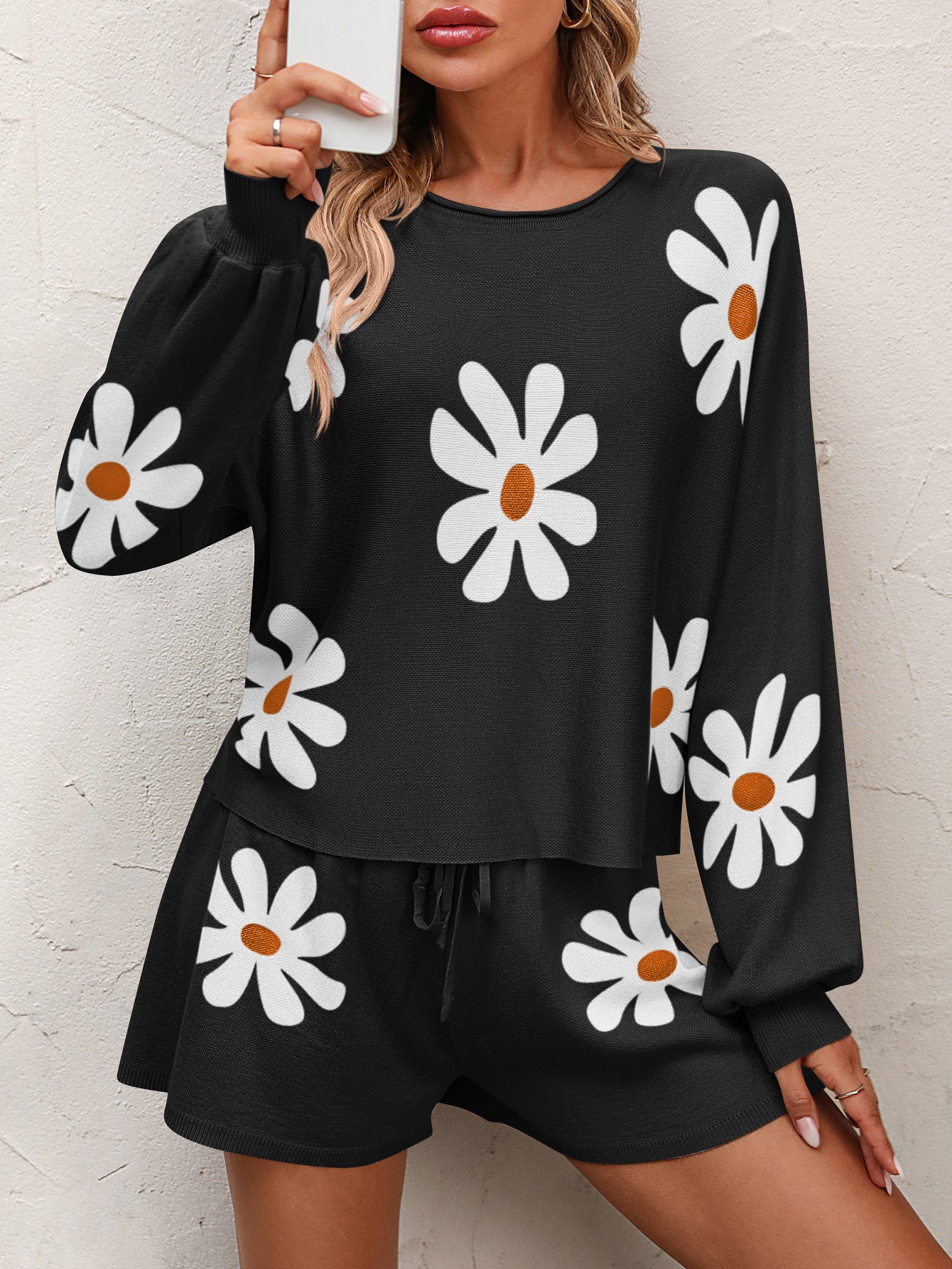 Daisy Sweater Shorts Set - ONLINE EXCLUSIVE
